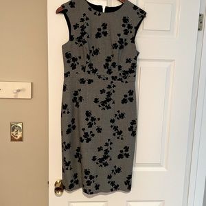 Beautiful gray sleeveless dress with black flowers